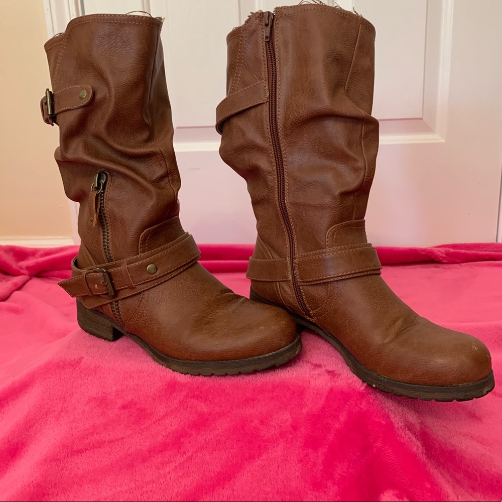 Broken boots. Size 9